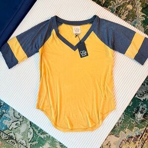 NWT Chaser Super Soft Oversized Yellow & Grey Raglan Tee Women’s L